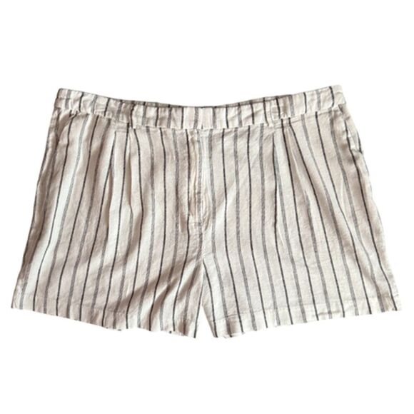 Old Navy White With Black Strips Extra High Rise Taylor Adjustable Waist Shorts - Picture 3 of 12